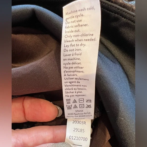 SPANX Faux Leather Croc Leggings In Chocolate SP - Picture 10 of 11